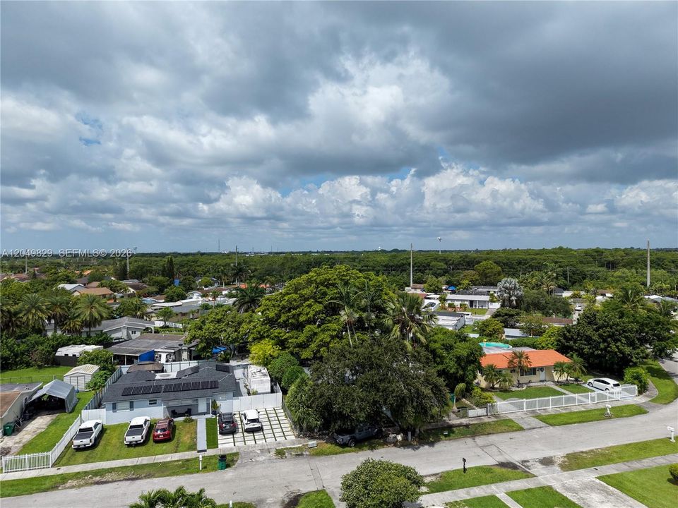 For Sale: $505,000 (4 beds, 2 baths, 1449 Square Feet)