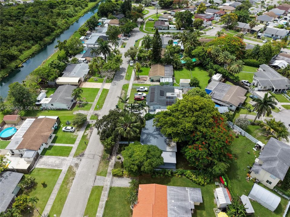 For Sale: $505,000 (4 beds, 2 baths, 1449 Square Feet)