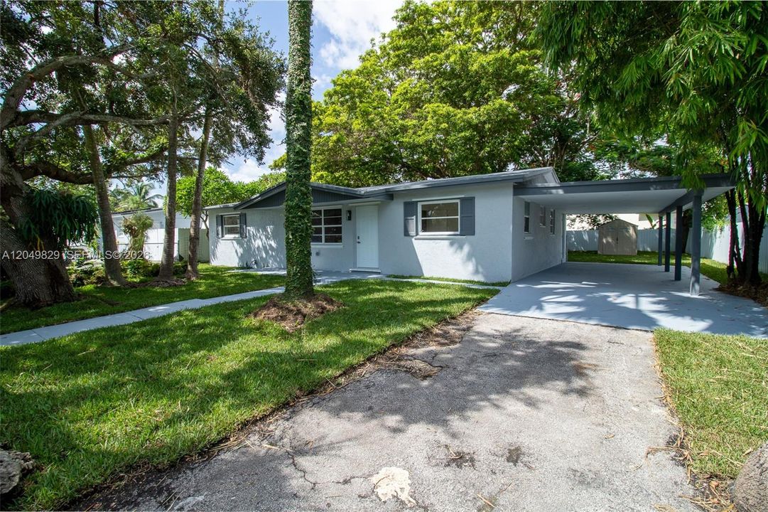 For Sale: $505,000 (4 beds, 2 baths, 1449 Square Feet)