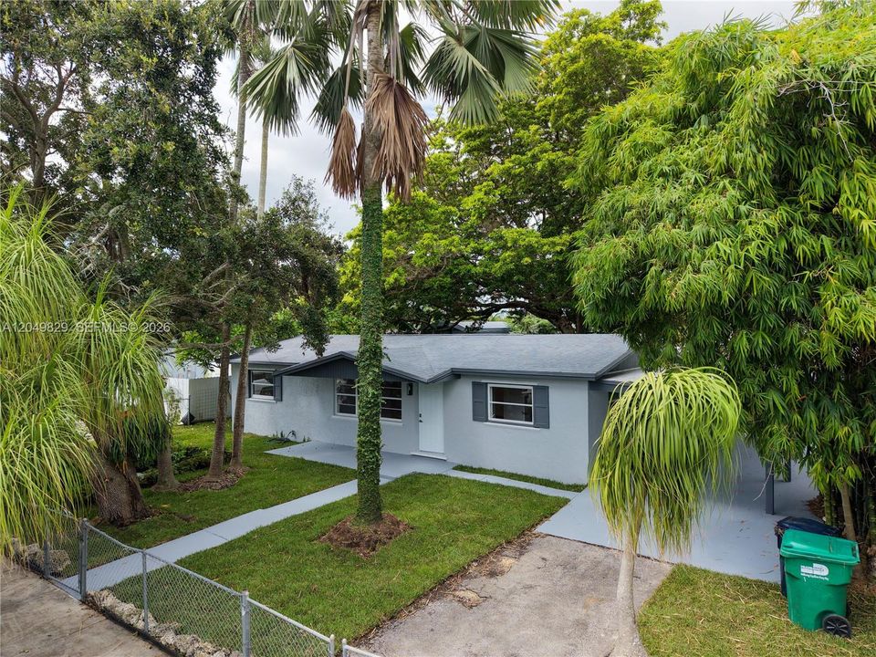 For Sale: $505,000 (4 beds, 2 baths, 1449 Square Feet)