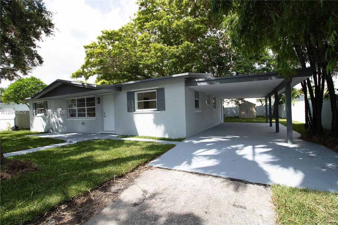 For Sale: $505,000 (4 beds, 2 baths, 1449 Square Feet)