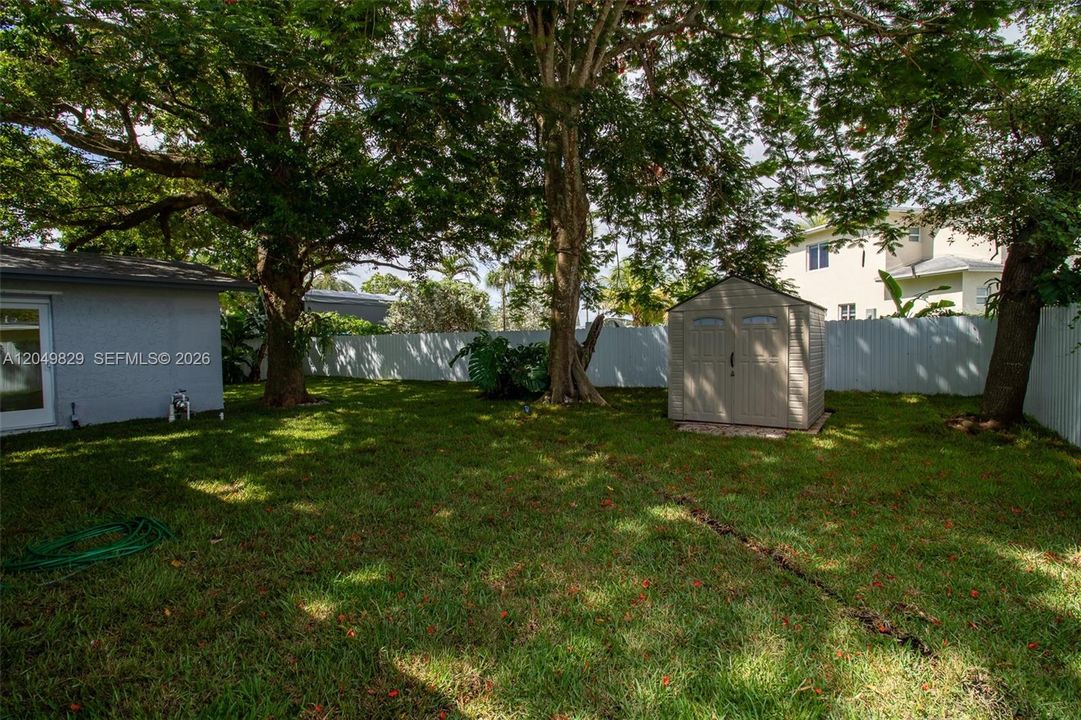 For Sale: $505,000 (4 beds, 2 baths, 1449 Square Feet)