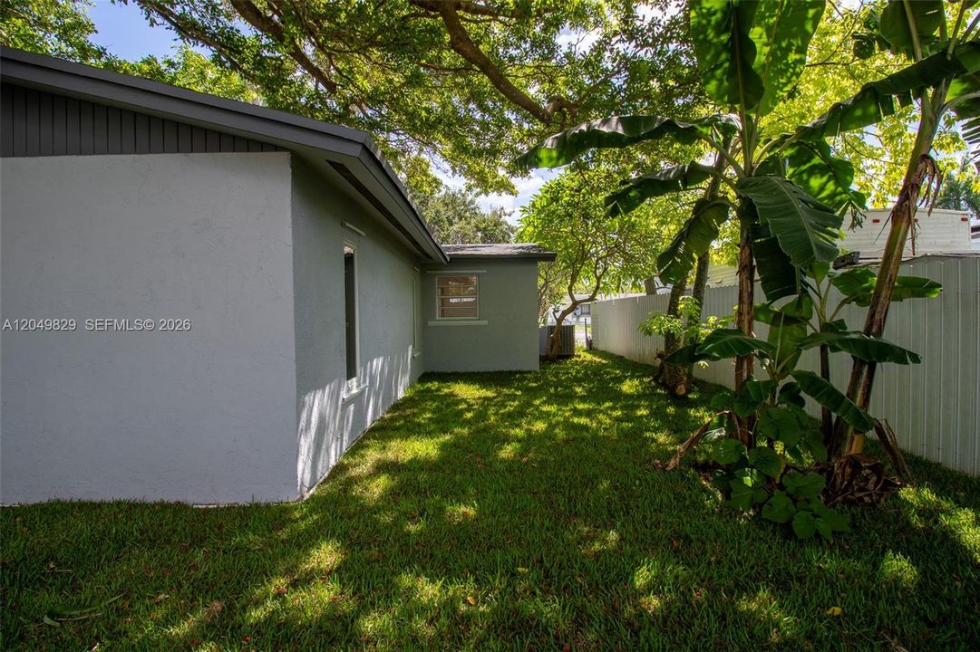 For Sale: $505,000 (4 beds, 2 baths, 1449 Square Feet)