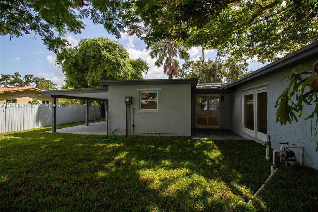 For Sale: $505,000 (4 beds, 2 baths, 1449 Square Feet)