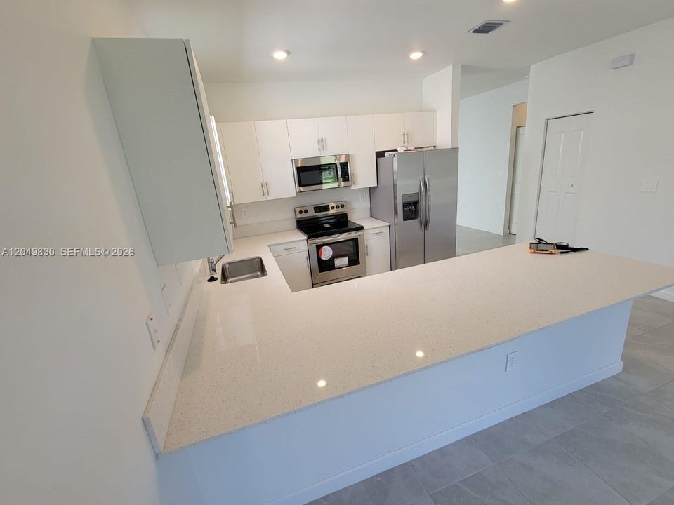 For Rent: $3,800 (4 beds, 3 baths, 1895 Square Feet)