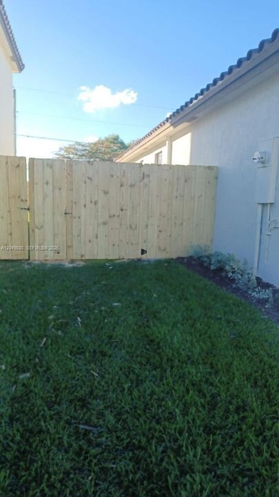 For Rent: $3,800 (4 beds, 3 baths, 1895 Square Feet)