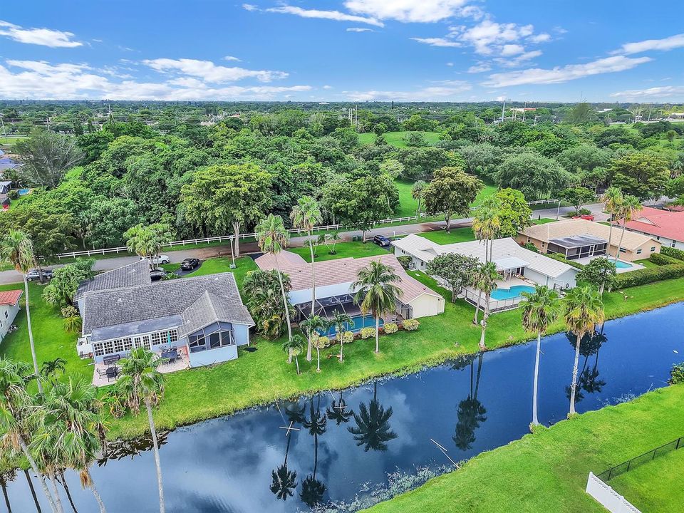 8975 NW First St Coral Springs 19