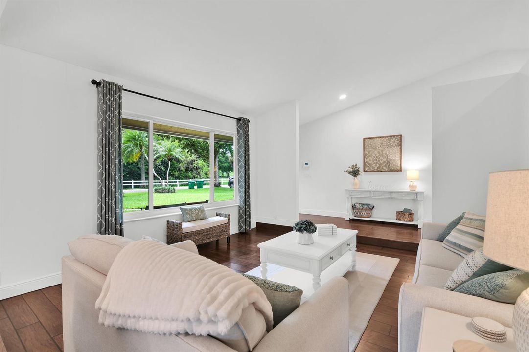 8975 NW First St Coral Springs 38