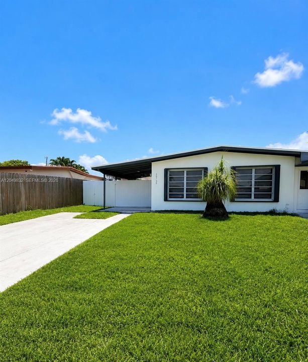 For Sale: $810,000 (4 beds, 2 baths, 2115 Square Feet)