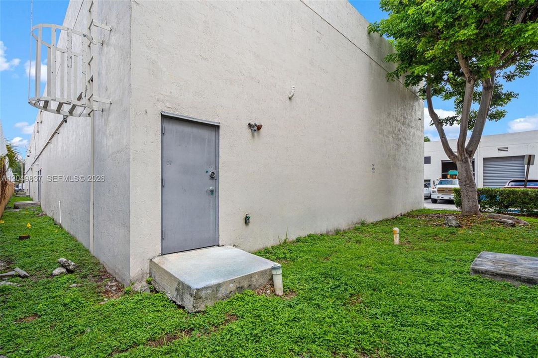 For Rent: $2,900 (0 beds, 0 baths, 0 Square Feet)