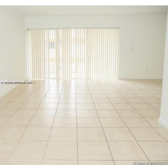 For Rent: $2,400 (2 beds, 2 baths, 1415 Square Feet)