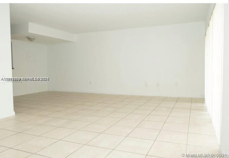 For Rent: $2,400 (2 beds, 2 baths, 1415 Square Feet)