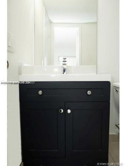 For Rent: $2,400 (2 beds, 2 baths, 1415 Square Feet)
