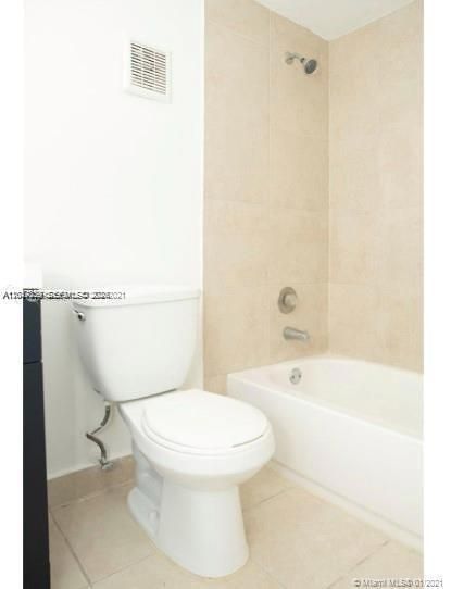 For Rent: $2,400 (2 beds, 2 baths, 1415 Square Feet)