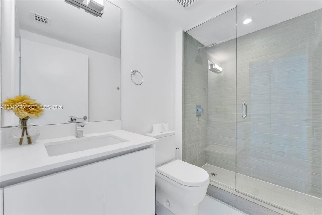 For Rent: $6,999 (3 beds, 3 baths, 1524 Square Feet)