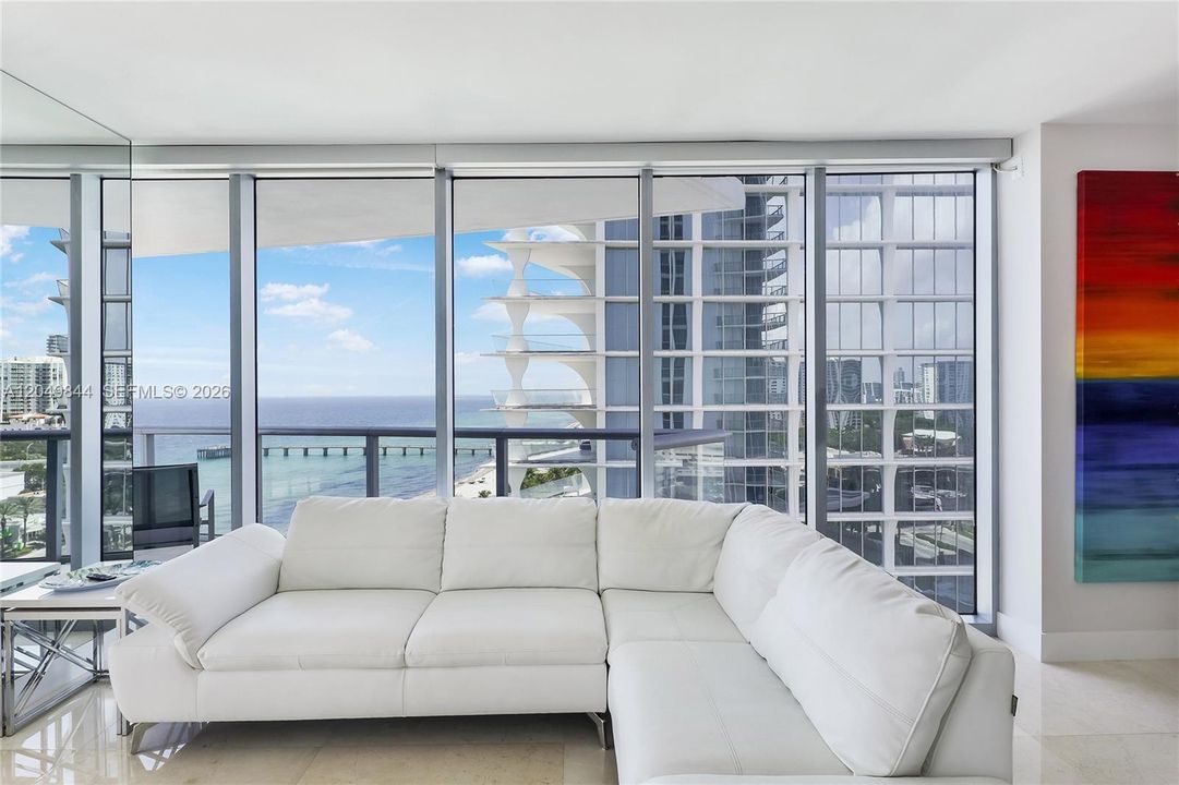 For Sale: $2,750,000 (3 beds, 3 baths, 1863 Square Feet)