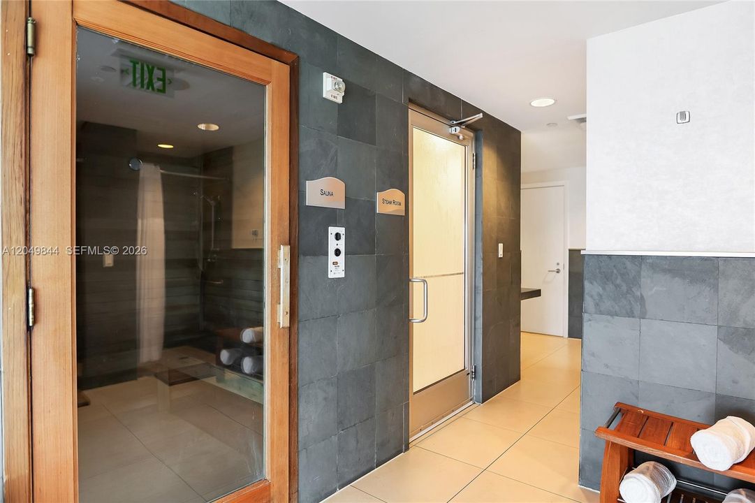 For Sale: $2,750,000 (3 beds, 3 baths, 1863 Square Feet)