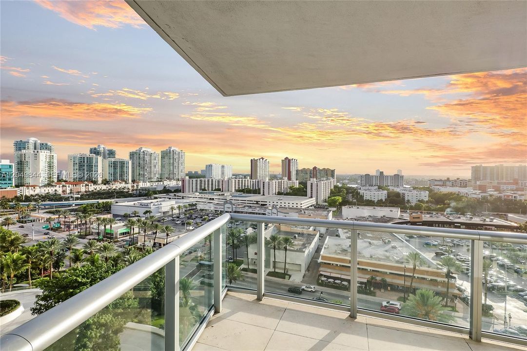 For Sale: $2,750,000 (3 beds, 3 baths, 1863 Square Feet)