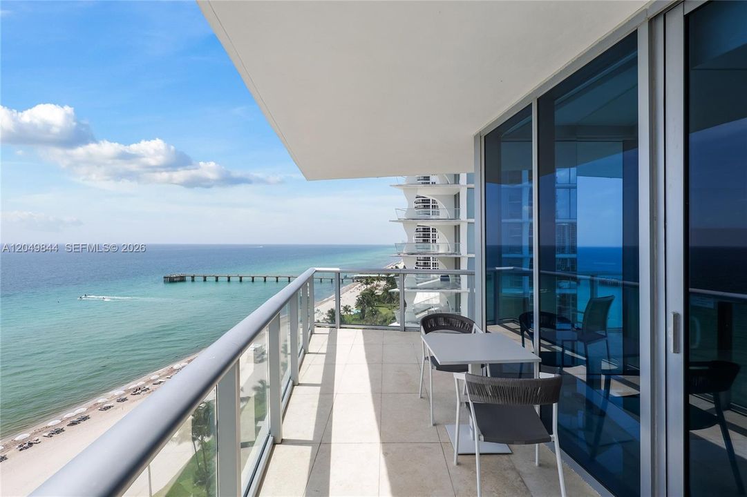 Southeast wrap around balcony