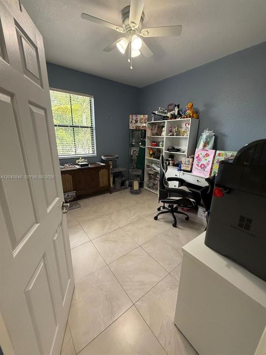 For Sale: $450,000 (3 beds, 2 baths, 1656 Square Feet)