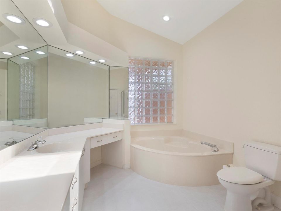 Principal Bathroom