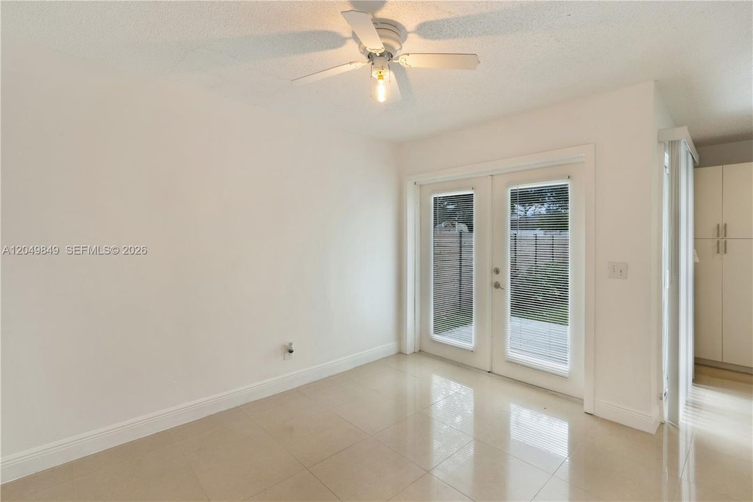 For Rent: $3,500 (3 beds, 2 baths, 1414 Square Feet)