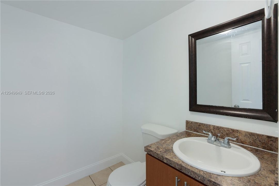 For Rent: $3,500 (3 beds, 2 baths, 1414 Square Feet)