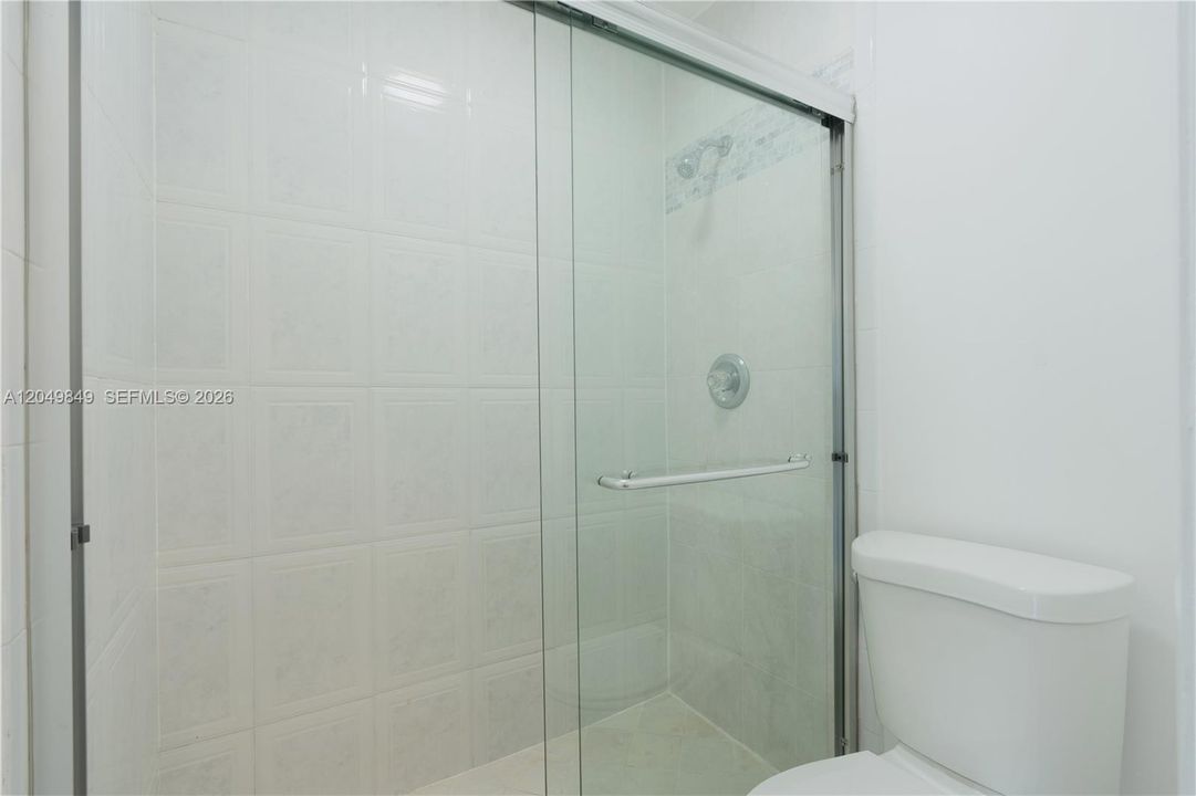 For Rent: $3,500 (3 beds, 2 baths, 1414 Square Feet)