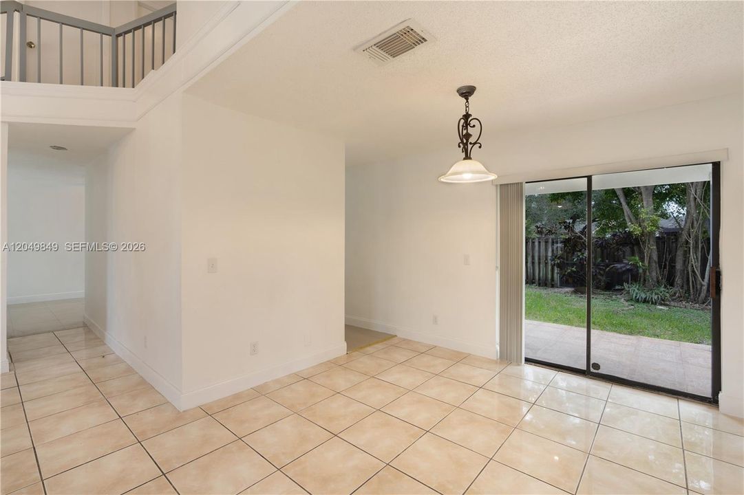 For Rent: $3,500 (3 beds, 2 baths, 1414 Square Feet)