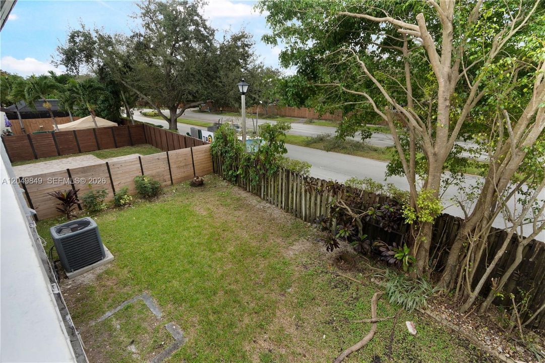 For Rent: $3,500 (3 beds, 2 baths, 1414 Square Feet)