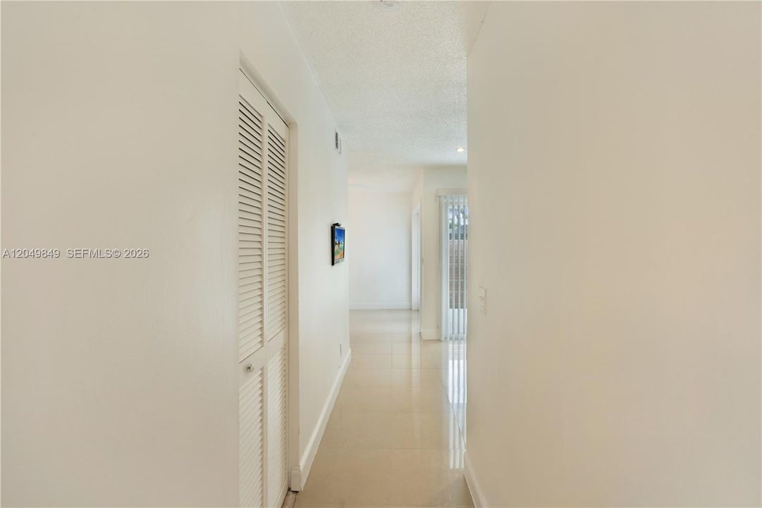 For Rent: $3,500 (3 beds, 2 baths, 1414 Square Feet)