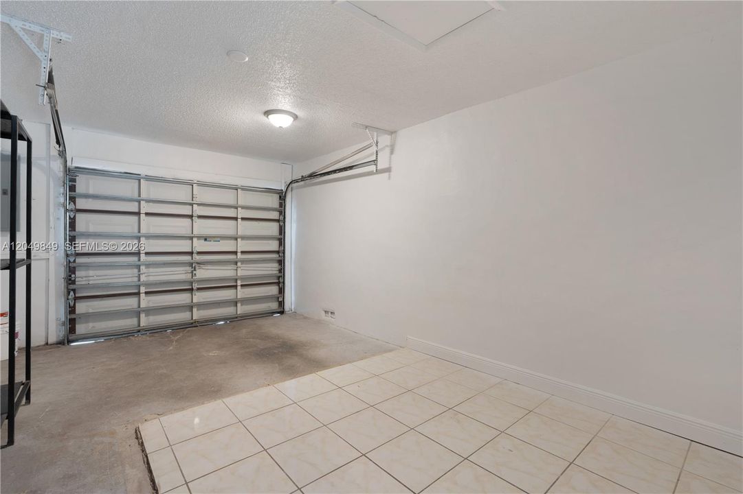 For Rent: $3,500 (3 beds, 2 baths, 1414 Square Feet)
