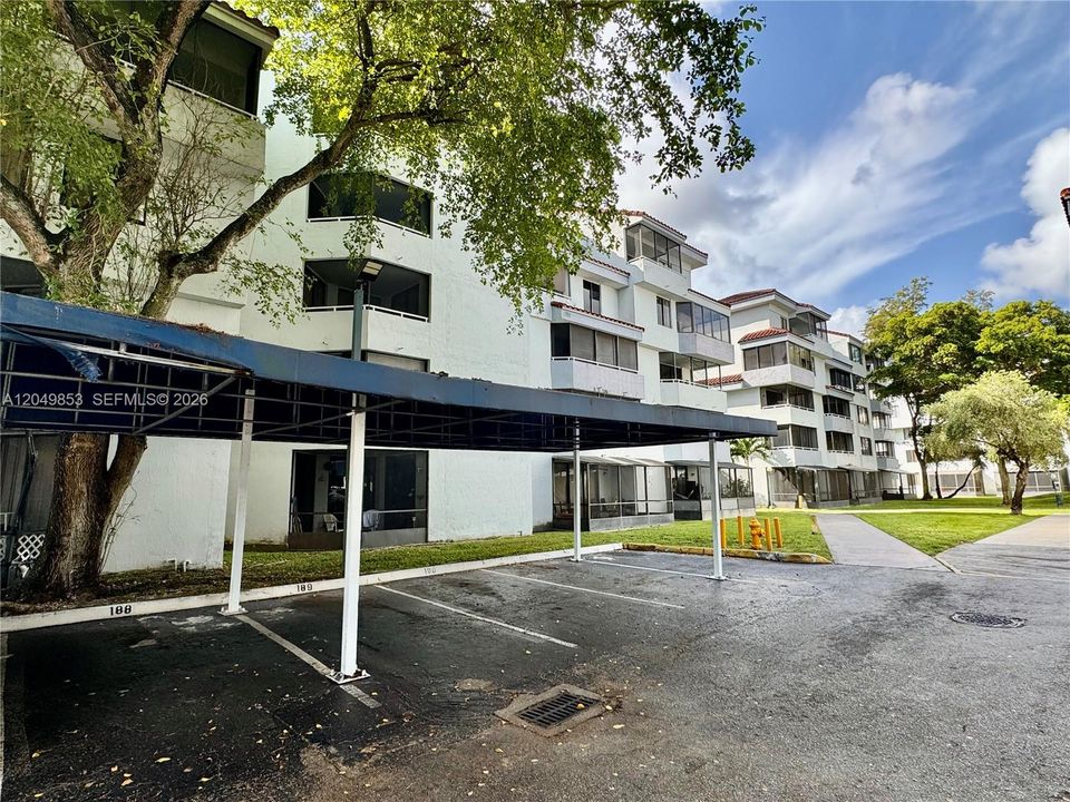 For Rent: $2,450 (3 beds, 2 baths, 1346 Square Feet)
