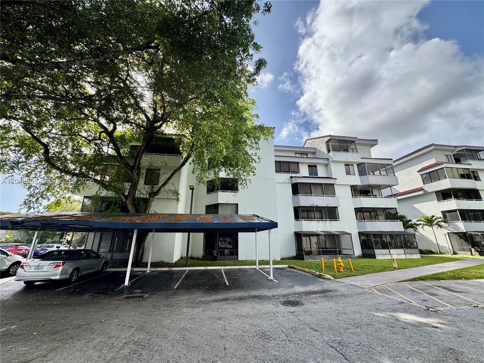 For Rent: $2,450 (3 beds, 2 baths, 1346 Square Feet)