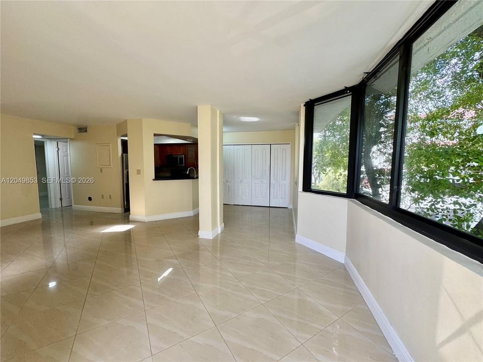 For Rent: $2,450 (3 beds, 2 baths, 1346 Square Feet)