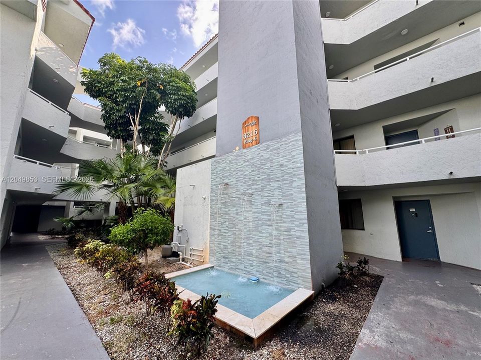For Rent: $2,450 (3 beds, 2 baths, 1346 Square Feet)