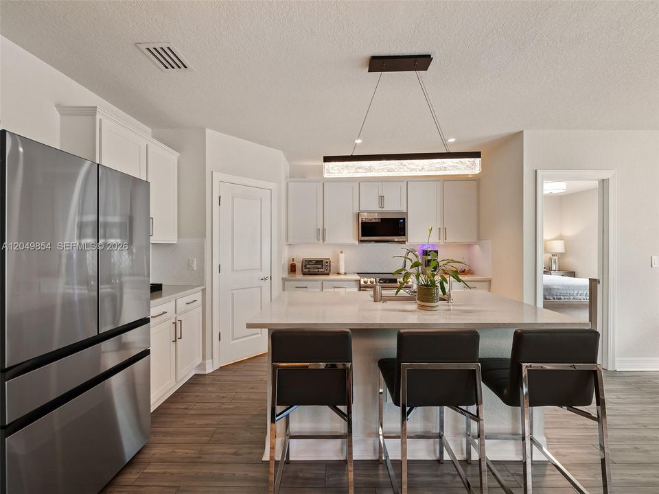 En Venta: $569,000 (3 camas, 2 baños, 1647 Pies cuadrados)