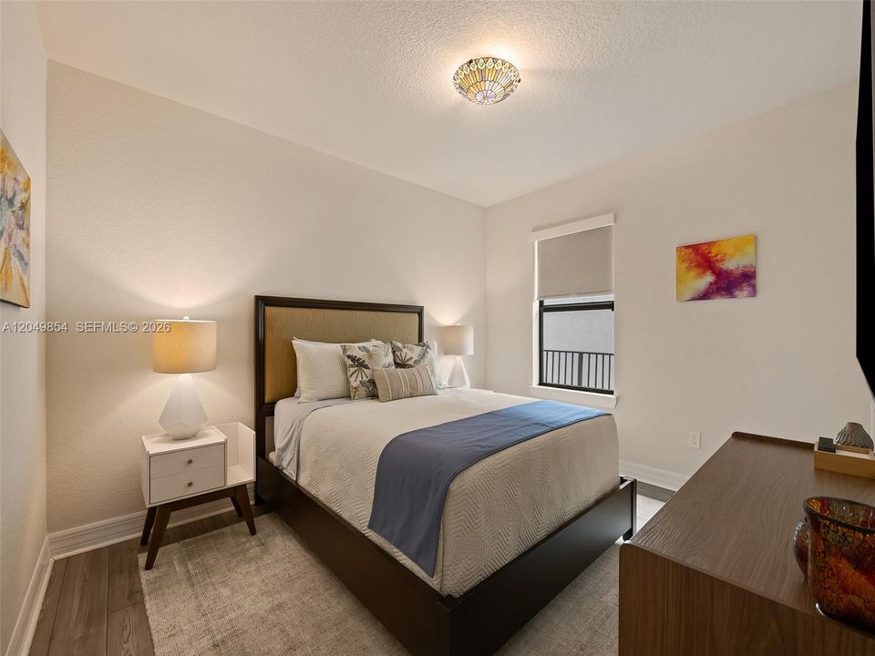 2nd bedroom