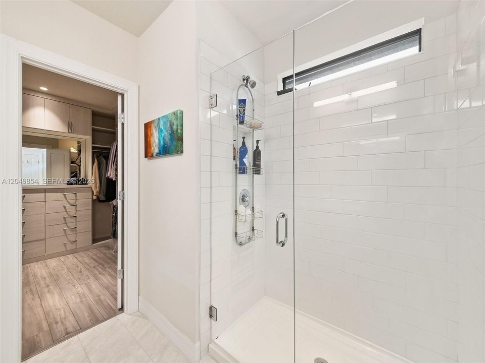 En Venta: $569,000 (3 camas, 2 baños, 1647 Pies cuadrados)