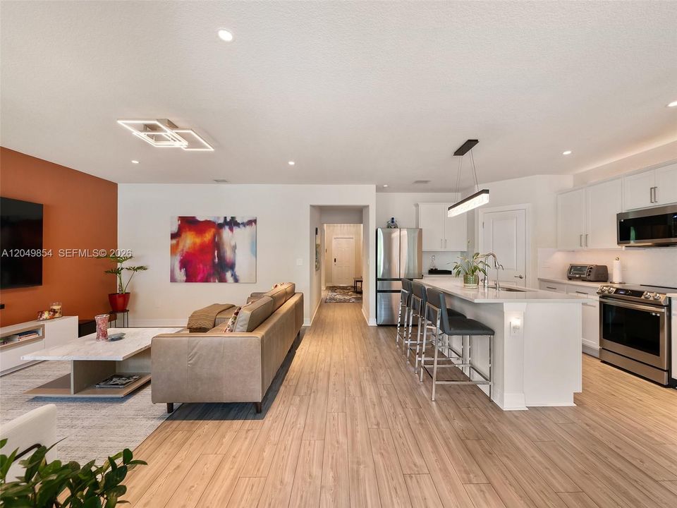 En Venta: $569,000 (3 camas, 2 baños, 1647 Pies cuadrados)