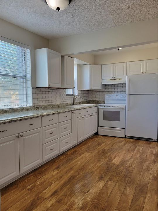 For Rent: $1,650 (1 beds, 1 baths, 640 Square Feet)