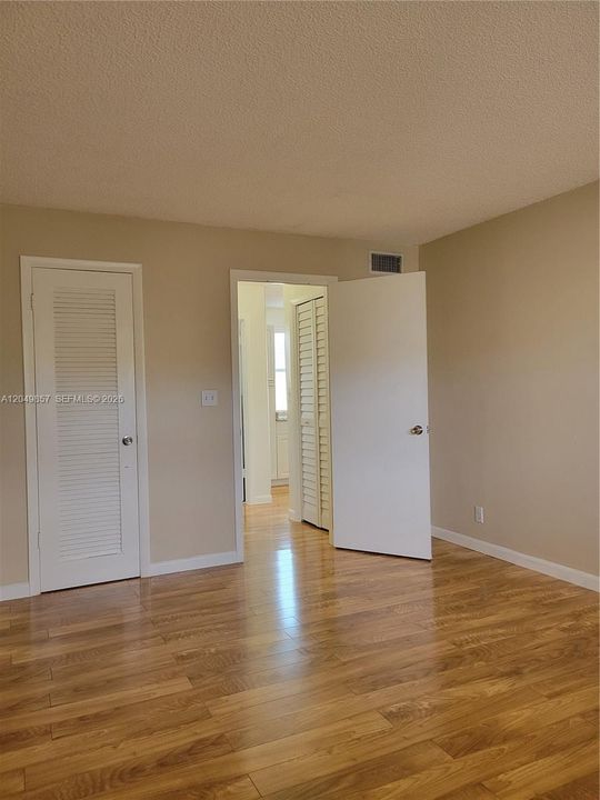 For Rent: $1,650 (1 beds, 1 baths, 640 Square Feet)