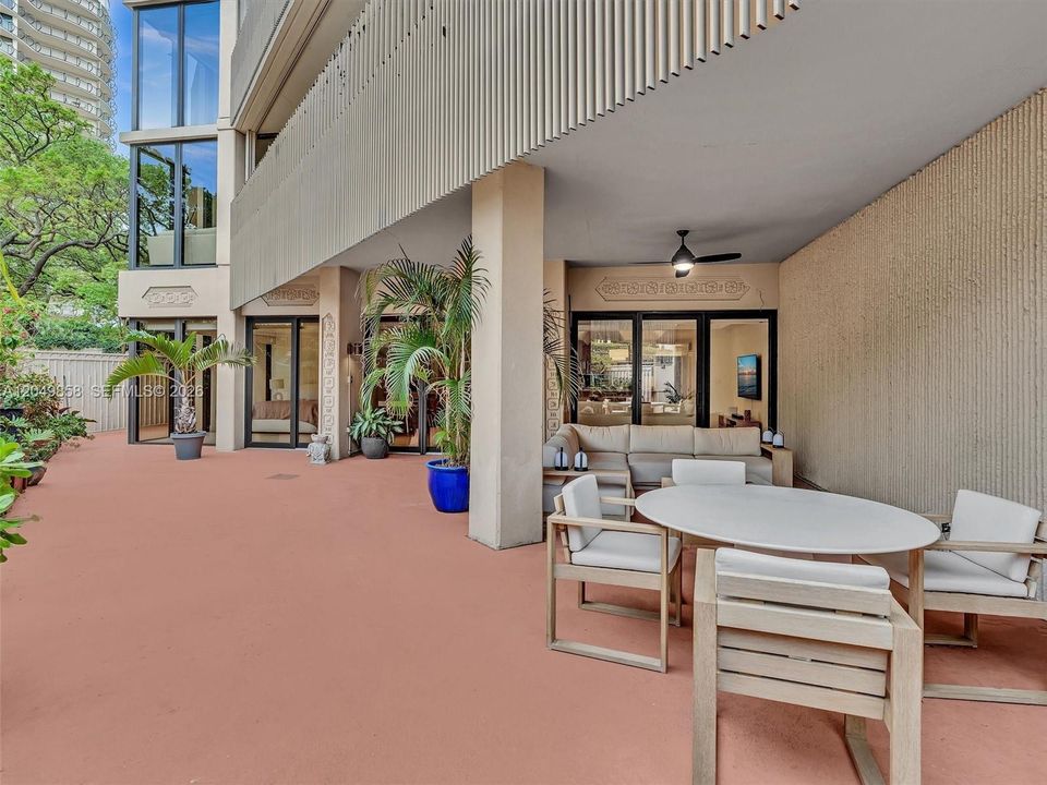 For Sale: $1,795,000 (3 beds, 2 baths, 1587 Square Feet)