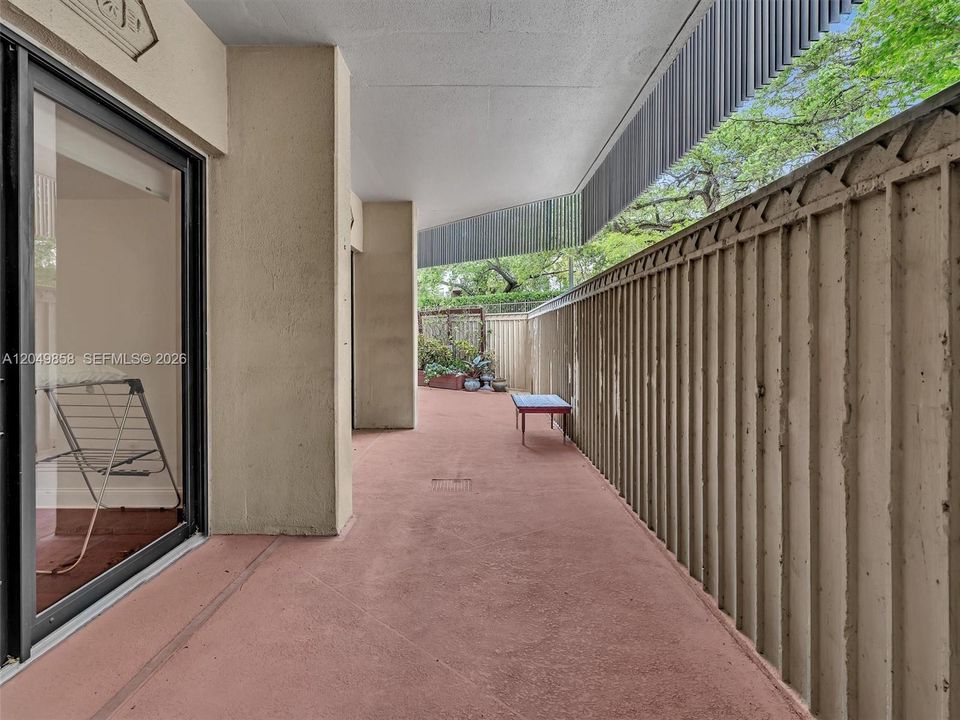 For Sale: $1,795,000 (3 beds, 2 baths, 1587 Square Feet)