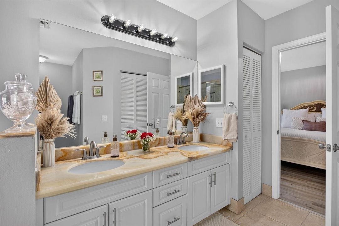 37-web-or-mls-9736-3711