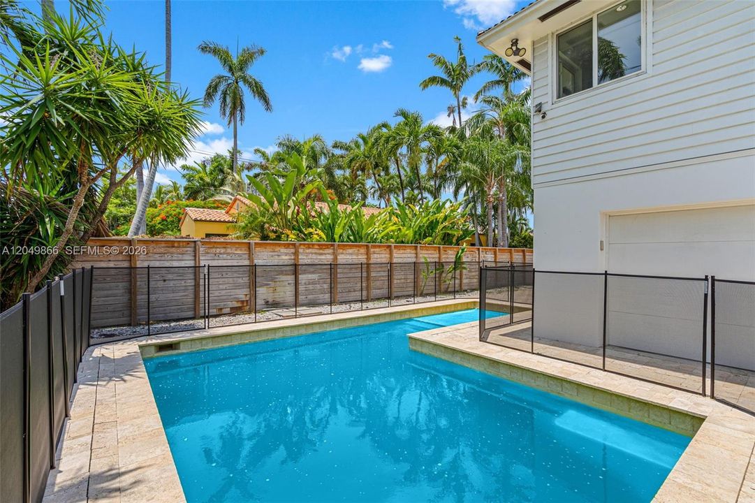 For Sale: $1,125,000 (3 beds, 2 baths, 2351 Square Feet)