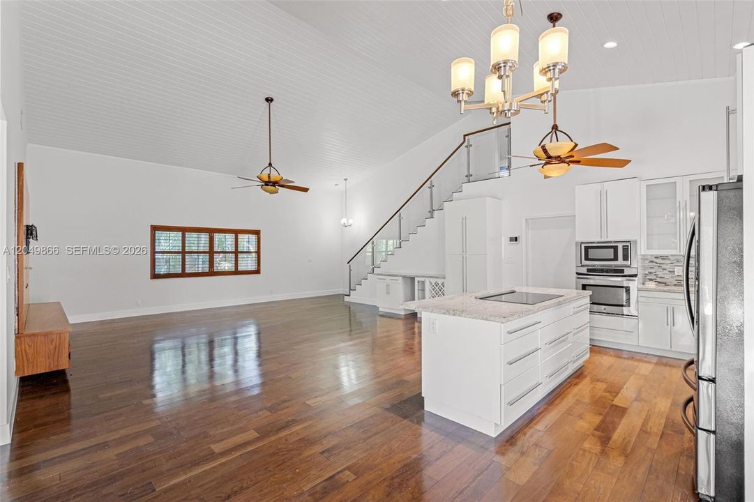 For Sale: $1,125,000 (3 beds, 2 baths, 2351 Square Feet)