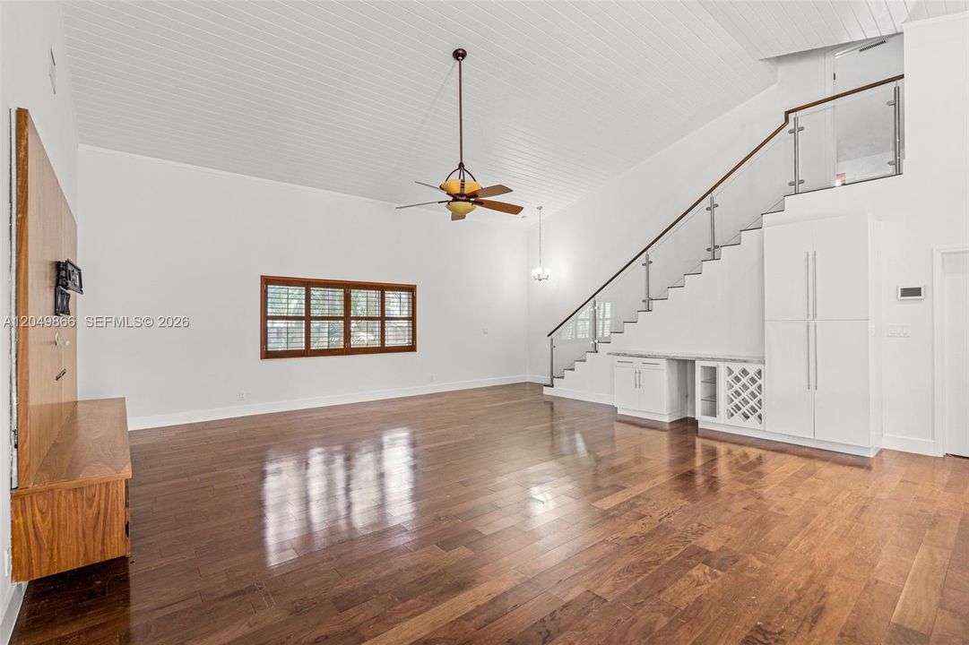 For Sale: $1,125,000 (3 beds, 2 baths, 2351 Square Feet)