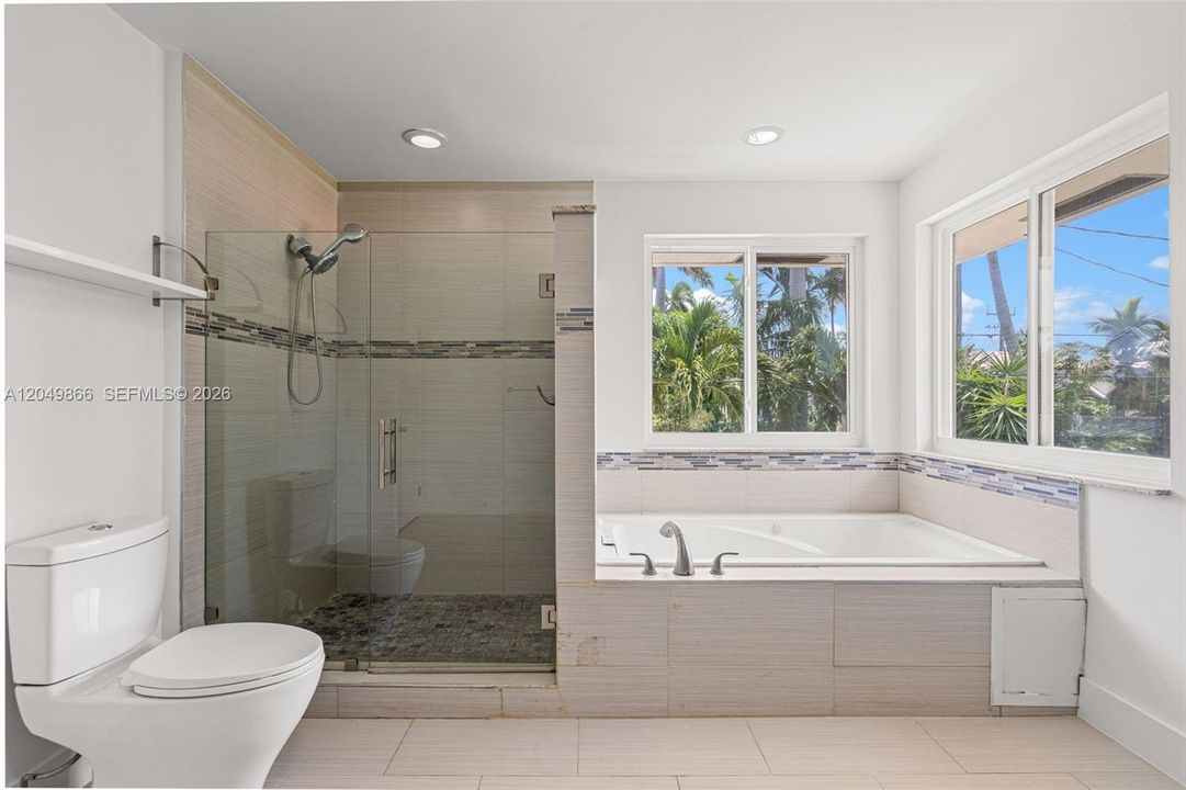 For Sale: $1,125,000 (3 beds, 2 baths, 2351 Square Feet)