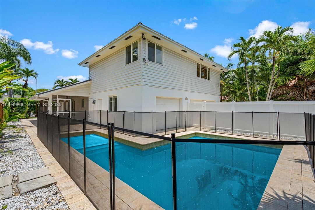 For Sale: $1,125,000 (3 beds, 2 baths, 2351 Square Feet)
